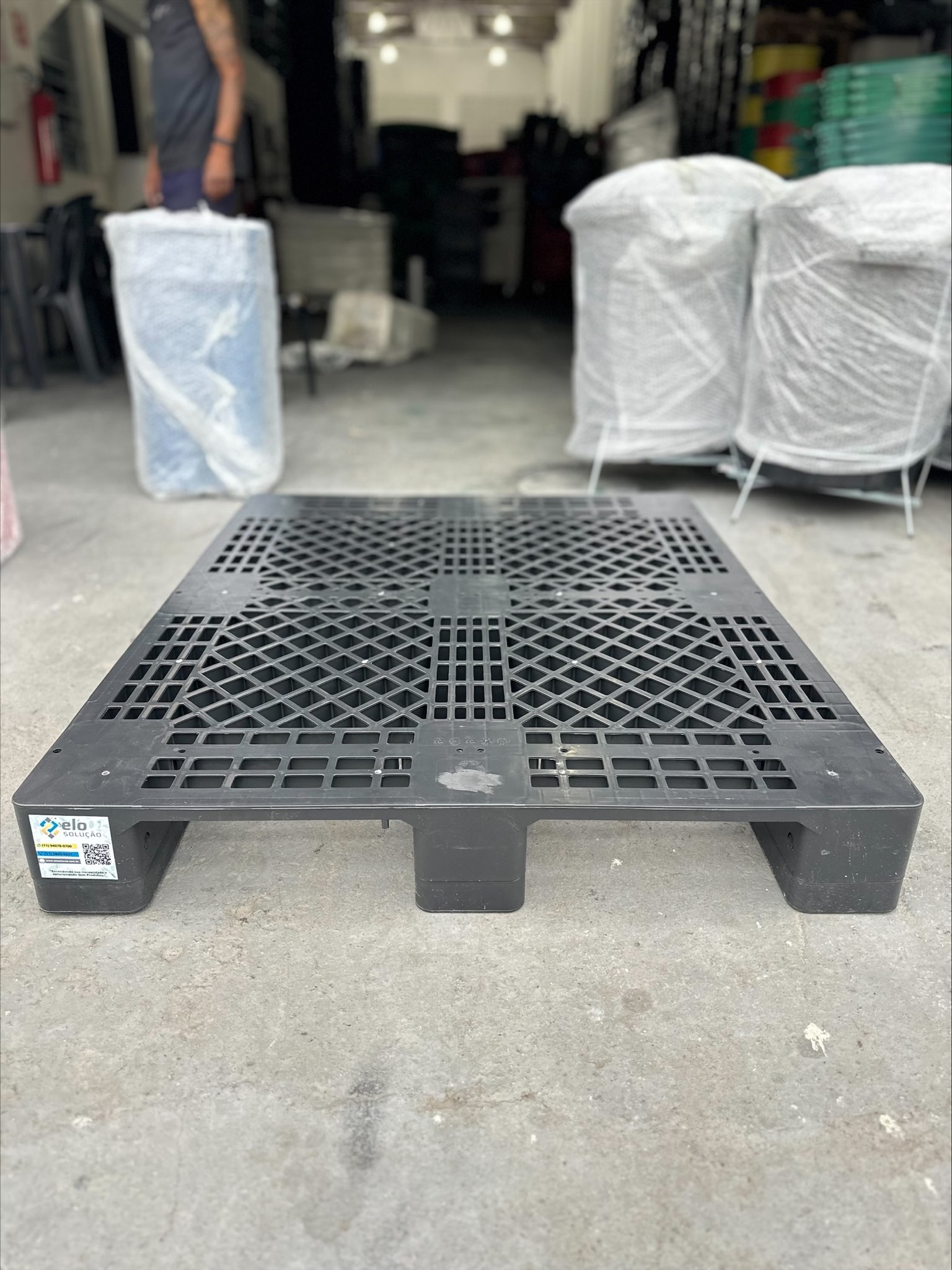 Pallet de Plástico Pesado 1,00x1,20 - Imagem 14