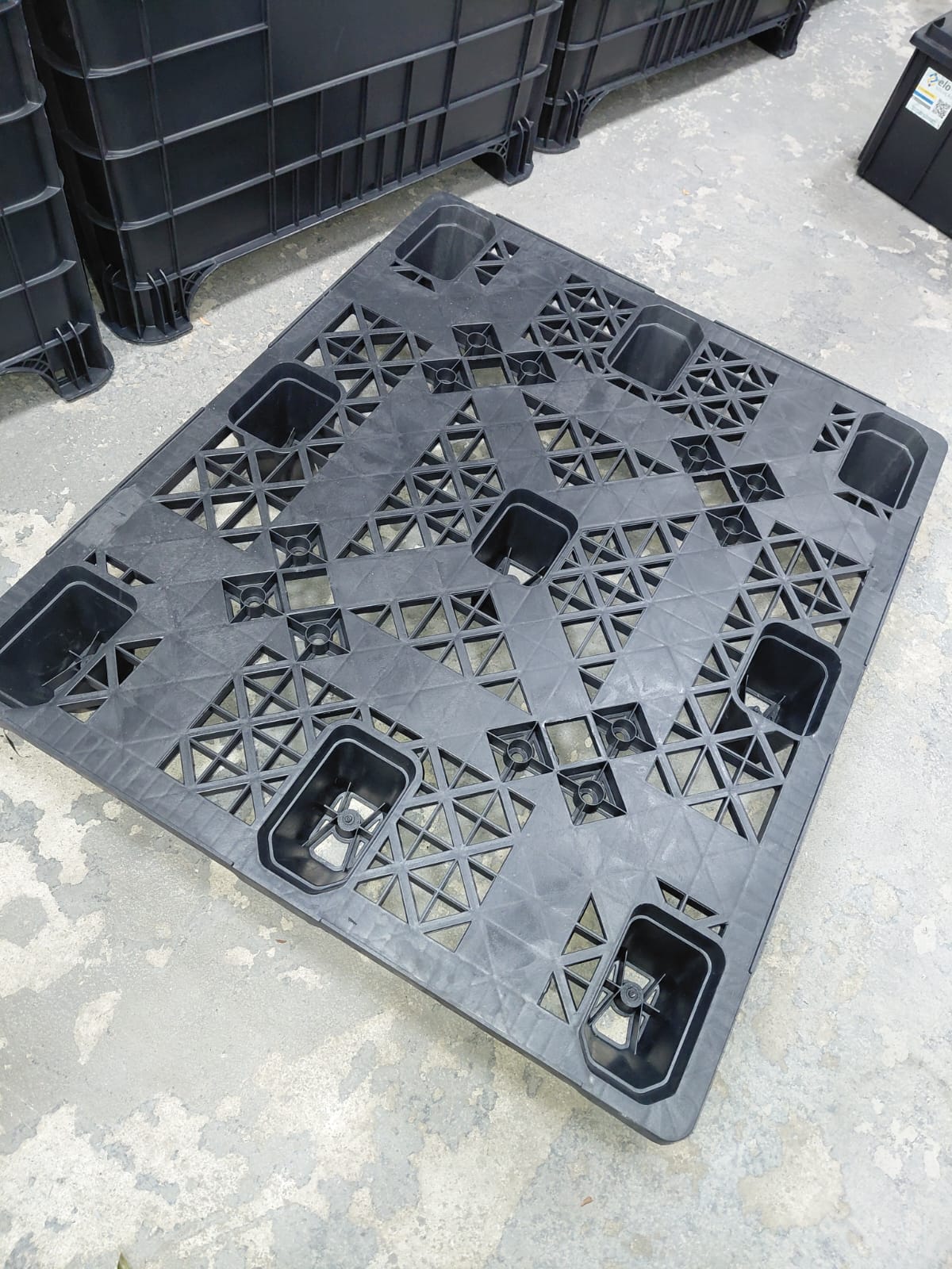 Pallet de Plástico Leve Vazado - Imagem 6